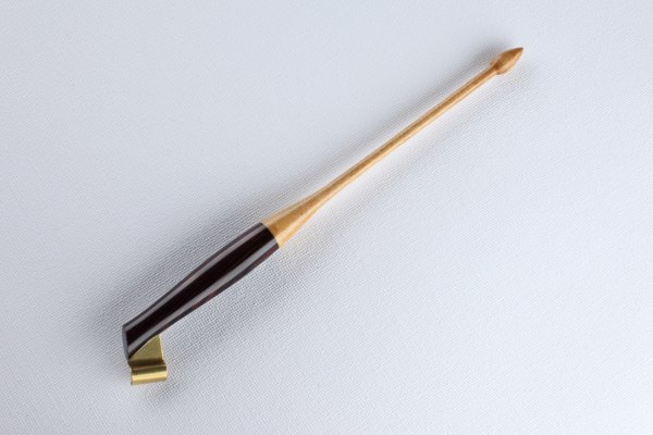 Pen holder made of wenge and palisander wood
